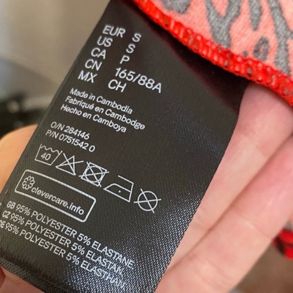 Red strap minidress - Picture 3 of 6